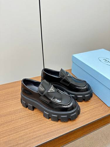 Picture of Prada Shoes Men _SKUfw157284442fw